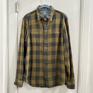GAP 1969 100% cotton plaid flannel button down mens green